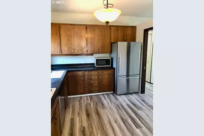 2765 Almaden St, Eugene, OR 97405 - Photo 8