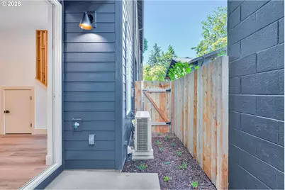 2383 SE 45th Ave, Portland, OR 97215 - Photo 14