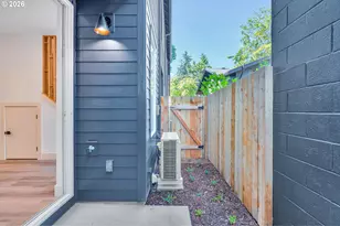2383 SE 45th Ave, Portland, OR 97215 - Photo 14
