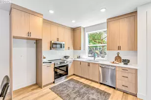 2383 SE 45th Ave, Portland, OR 97215 - Photo 6