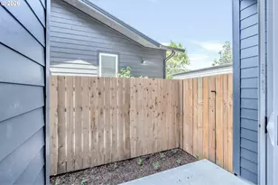 2383 SE 45th Ave, Portland, OR 97215 - Photo 14