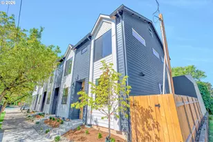2383 SE 45th Ave, Portland, OR 97215 - Photo 2