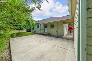 947 W Nebo St, Roseburg, OR 97471 - Photo 20