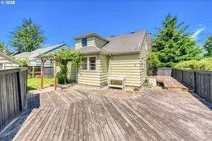 2436 NE Ainsworth St, Portland, OR 97211 - Photo 30