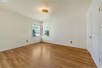 2436 NE Ainsworth St, Portland, OR 97211 - Photo 12