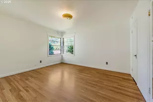 2436 NE Ainsworth St, Portland, OR 97211 - Photo 12