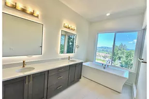 17697 Hillside Dr, West Linn, OR 97068 - Photo 6