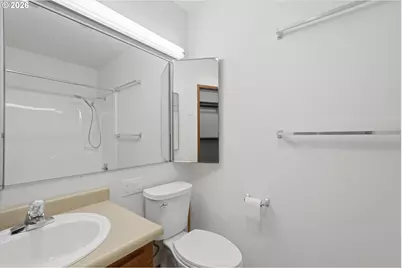351 SE 146th Ave #8, Portland, OR 97233 - Photo 22
