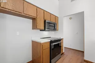 351 SE 146th Ave, Portland, OR 97233 - Photo 16