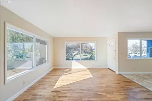 2165 Lewis St, North Bend, OR 97459 - Photo 10