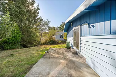 2165 Lewis St, North Bend, OR 97459 - Photo 26