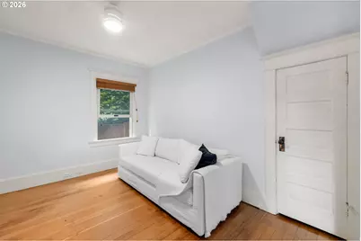 1217 SW Spring Garden St, Portland, OR 97219 - Photo 8