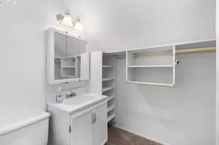 1217 SW Spring Garden St, Portland, OR 97219 - Photo 26