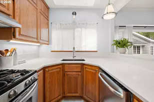 1217 SW Spring Garden St, Portland, OR 97219 - Photo 14