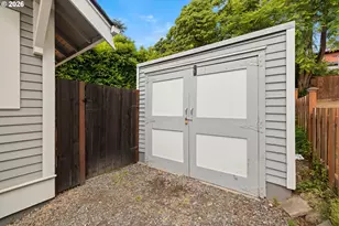 1217 SW Spring Garden St, Portland, OR 97219 - Photo 38