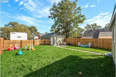222 NW 6th Ave, Milton-Freewater, OR 97862 - Photo 16