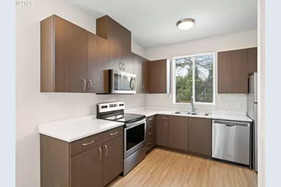 114 NE 109th Ave, Portland, OR 97220 - Photo 10