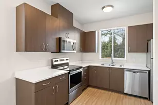 114 NE 109th Ave, Portland, OR 97220 - Photo 10