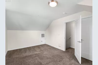 114 NE 109th Ave, Portland, OR 97220 - Photo 28