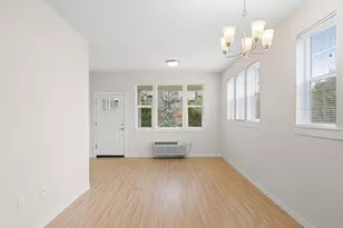 114 NE 109th Ave, Portland, OR 97220 - Photo 8