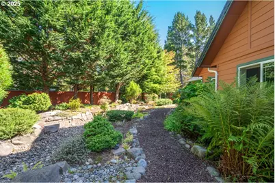 2131 E Willow Loop, Florence, OR 97439 - Photo 44