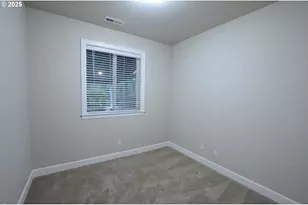 15557 SW Wren Ln, Beaverton, OR 97007 - Photo 8