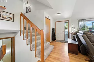 2712 SW 31st St, Gresham, OR 97080 - Photo 4