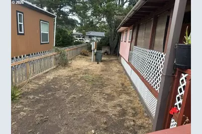 1699 27th St #18, Florence, OR 97439 - Photo 16