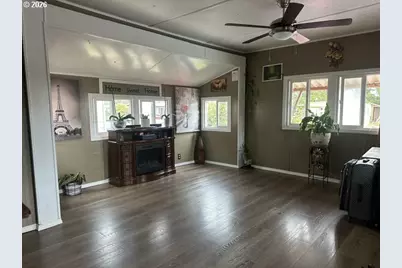 1699 27th St #18, Florence, OR 97439 - Photo 2