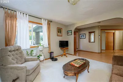 1963 SW Myers Pl, Gresham, OR 97080 - Photo 6