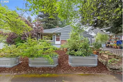 8604 N Van Houten Ave, Portland, OR 97203 - Photo 2