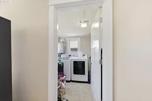 32671 E Mill St, Coburg, OR 97408 - Photo 16