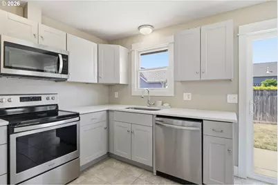 32671 E Mill St, Coburg, OR 97408 - Photo 12