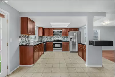 21831 SW Kristin Ct, Beaverton, OR 97003 - Photo 8