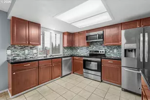 21831 SW Kristin Ct, Beaverton, OR 97003 - Photo 6