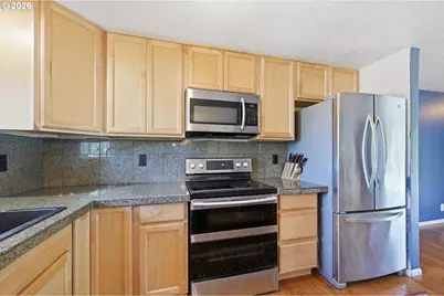 1233 Kenray Loop, Springfield, OR 97477 - Photo 10