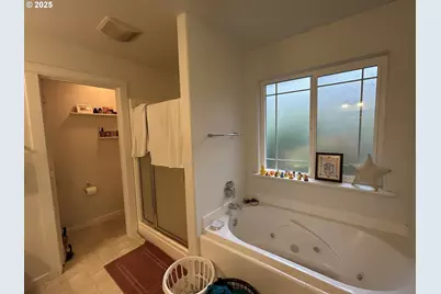 2343 NW Chambers Dr, Roseburg, OR 97471 - Photo 20