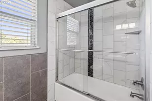 12001 NE 75th Cir, Vancouver, WA 98682 - Photo 18
