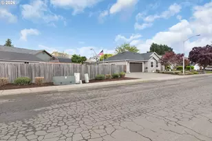 2666 Westlake Ave, Sutherlin, OR 97479 - Photo 12