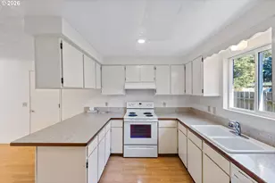 1160 Division St SE, Bandon, OR 97411 - Photo 8