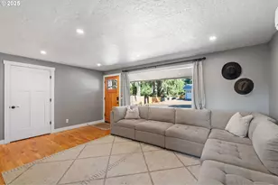 1035 S 11th St, Cottage Grove, OR 97424 - Photo 6