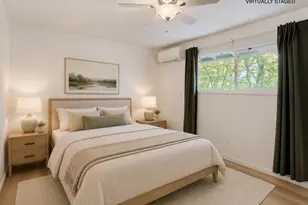 1045 SW Bertha Blvd, Portland, OR 97219 - Photo 10