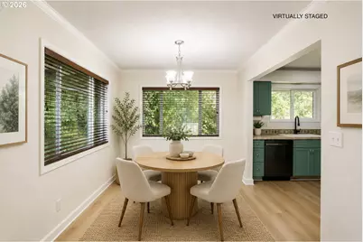 1045 SW Bertha Blvd #7, Portland, OR 97219 - Photo 6