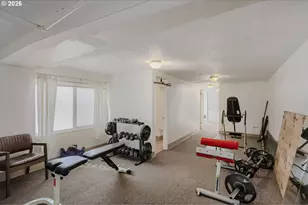 1045 SW Bertha Blvd, Portland, OR 97219 - Photo 20