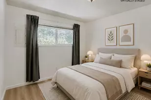 1045 SW Bertha Blvd, Portland, OR 97219 - Photo 12