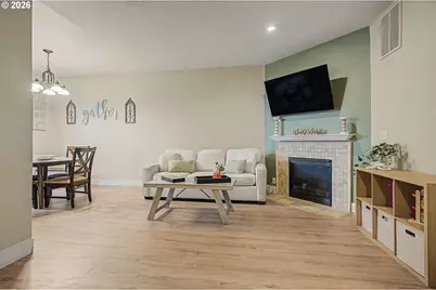 1316 SE Roundelay St, Hillsboro, OR 97123 - Photo 6