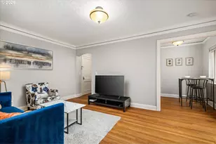 709 SW 16th Ave, Portland, OR 97205 - Photo 14