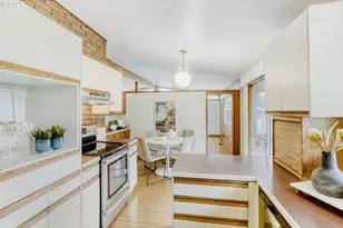 12340 NE Hassalo St, Portland, OR 97230 - Photo 14