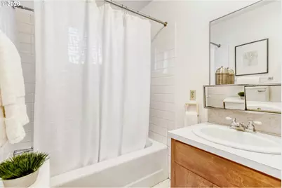 12340 NE Hassalo St, Portland, OR 97230 - Photo 28