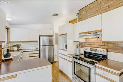 12340 NE Hassalo St, Portland, OR 97230 - Photo 12